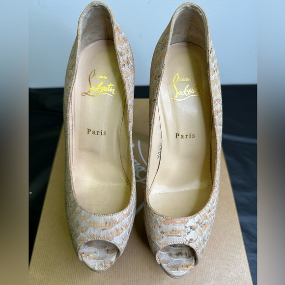 Christian Louboutin Highness Peep Toe Platform Pump size 37.5 Beige Snakeskin - Picture 2 of 9
